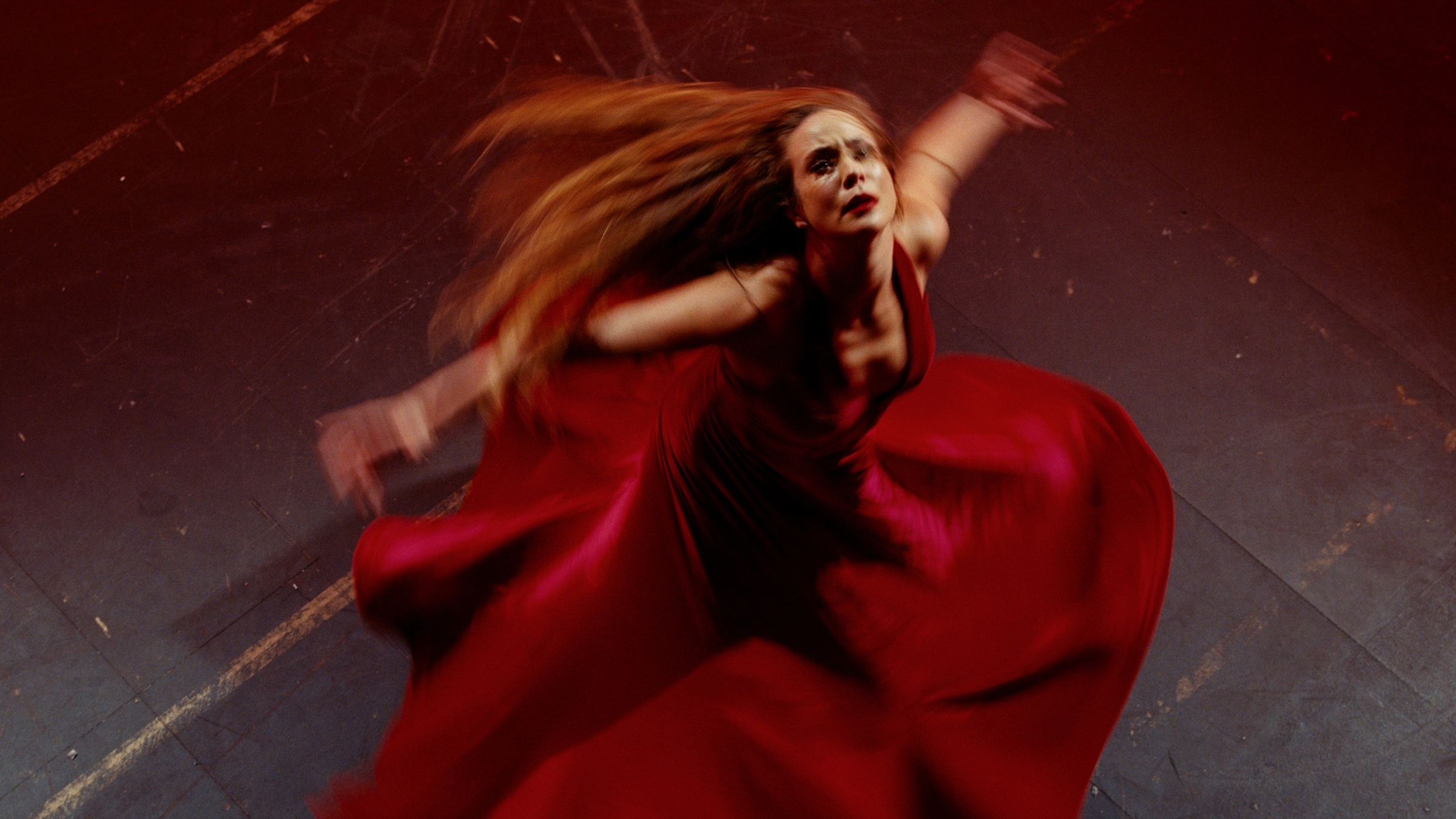 Selene Muñoz performing in CUT